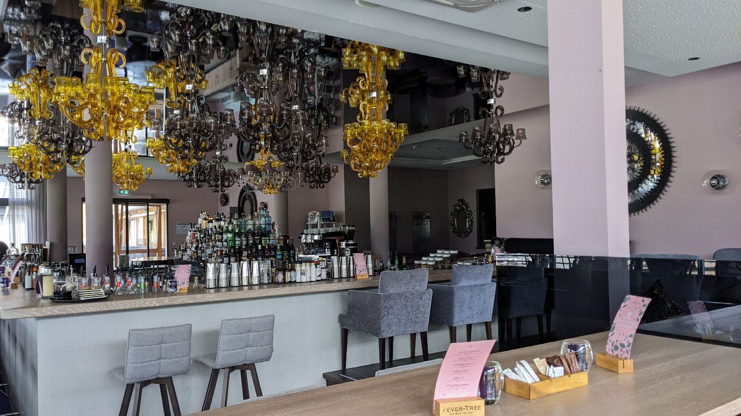 Die Bar im Hotel